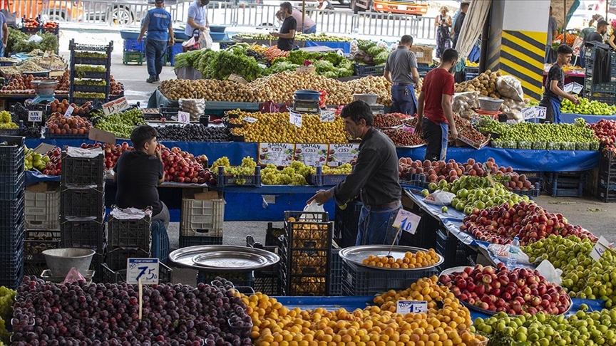 Artvin’de Pazar Yangın Yeri Emekliler Isyan Etti 'Peynir 350, Yağ 600 Lira Geçin De Görelim'