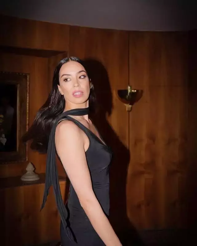 Azra Akının Güzellik Sırrı