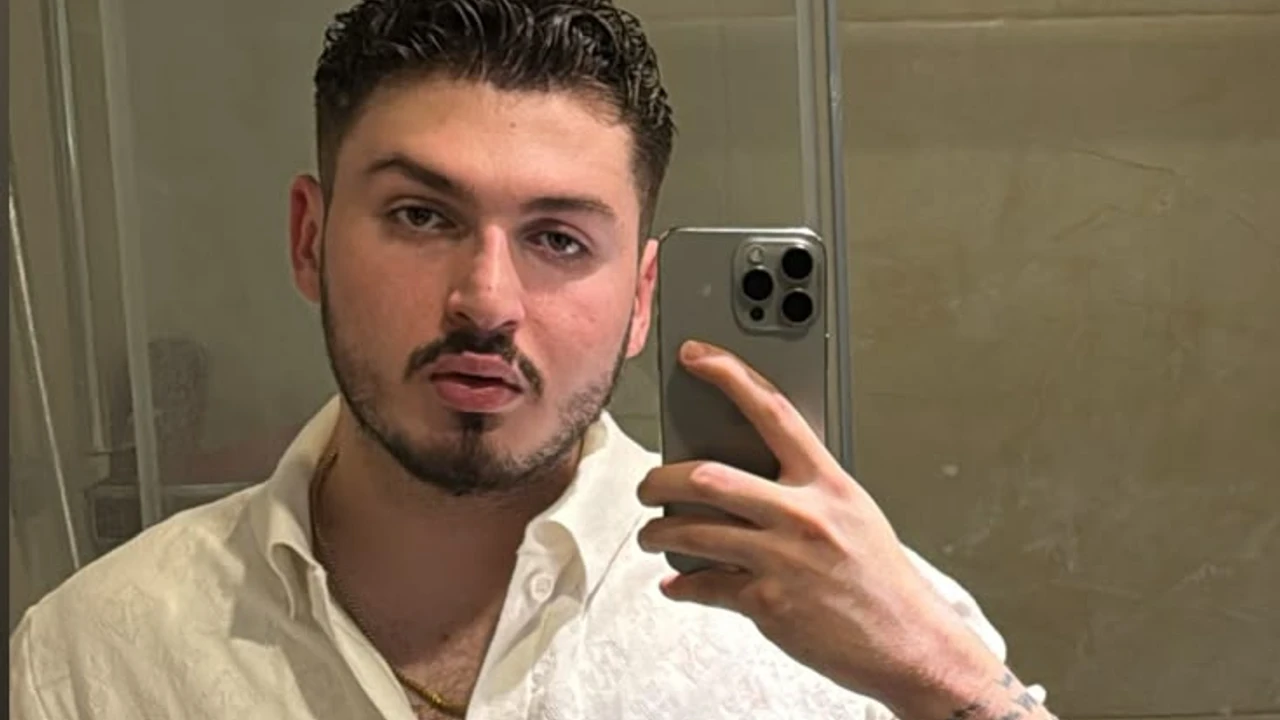 Bloke 3 Kimdir