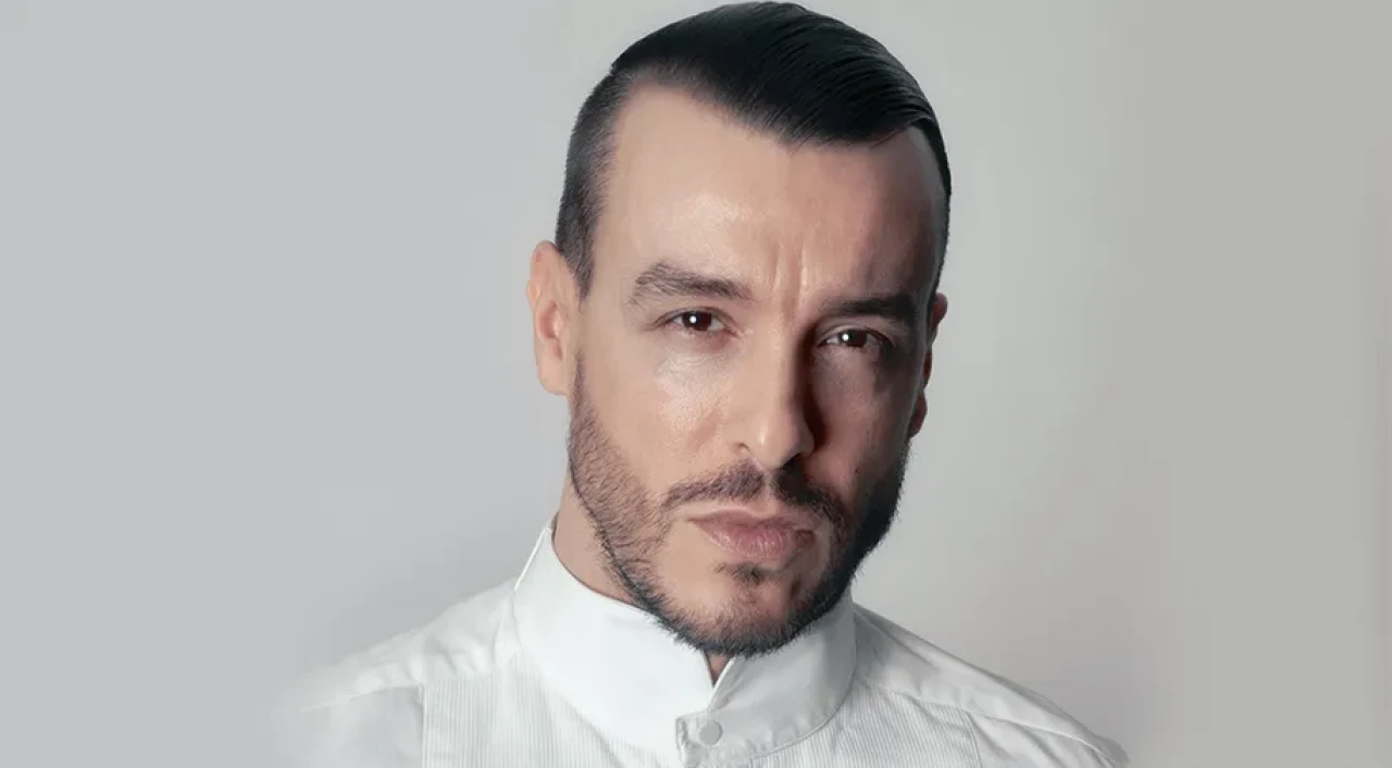 Cem Adrian-1