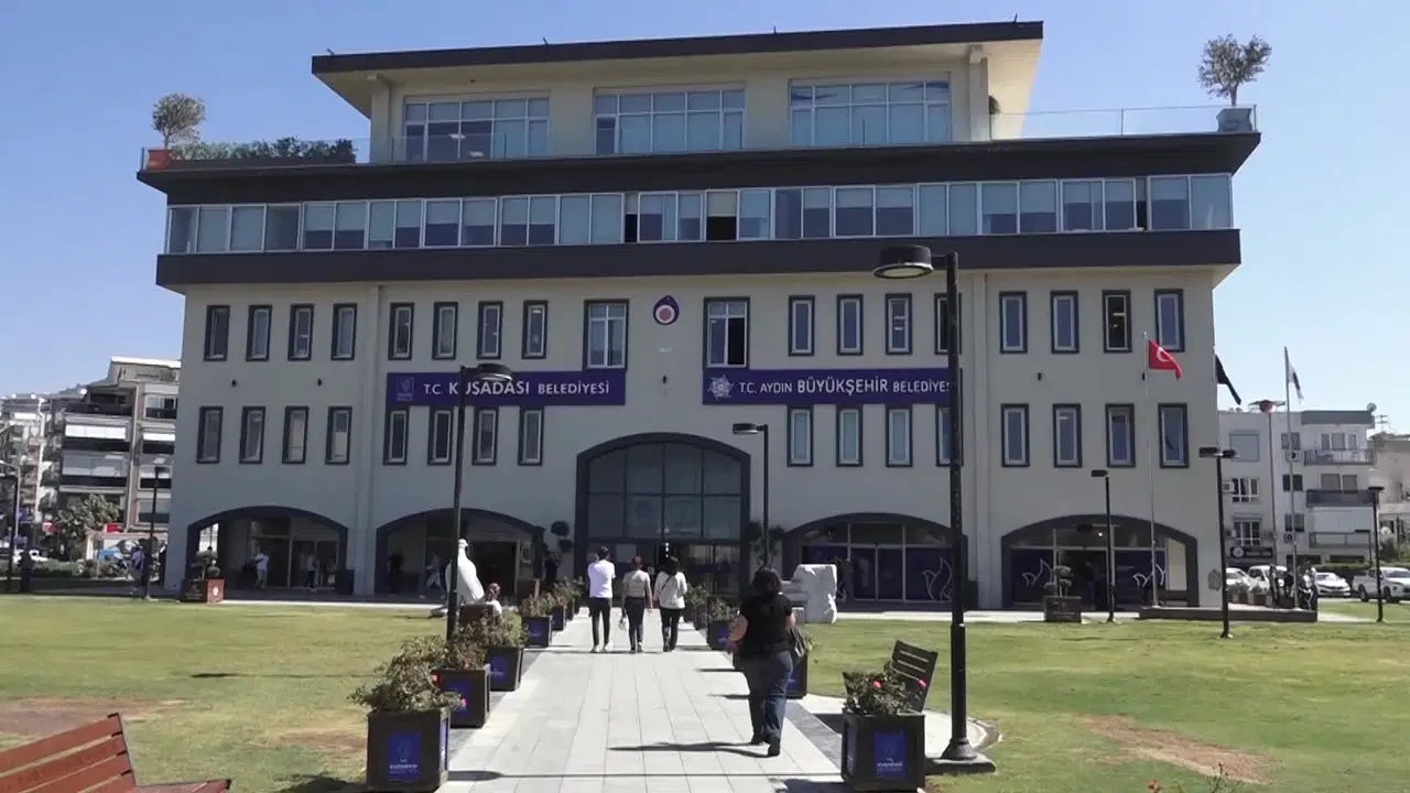 Çerçioğlu’ndan Şaşırtan Hamle Tahsis Ettiği Binayı Tahliye Ettirdi1