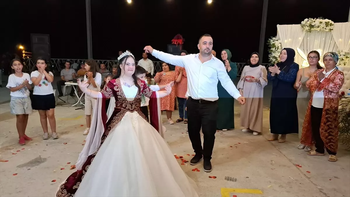 Damatsız Düğün! Down Sendromlu Genç Kızın Hayali Gerçek Oldu2