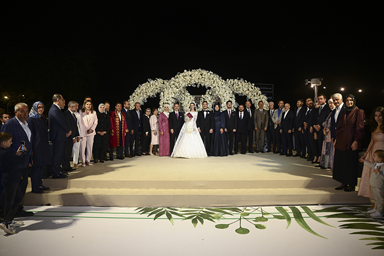 Fahrettin Altun’un Oğlu Evlendi Hulusi Akar’dan Aile Mesajı2