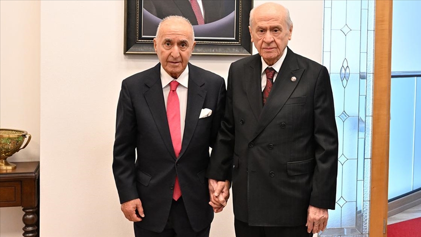 Hi̇kmet Çeti̇n Aa
