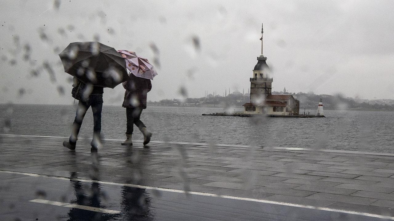 İstanbul Sabaha Sağanakla Uyandı! Hafta Sonu Hava Soğuyor1