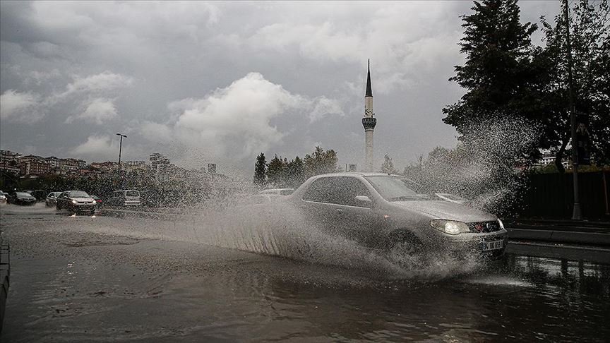 İstanbul Sabaha Sağanakla Uyandı! Hafta Sonu Hava Soğuyor2