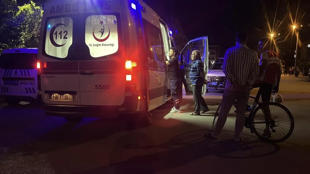 Konya’daki Parkta Dehşet! Üvey Babasını Göğsünden Bıçakladı1
