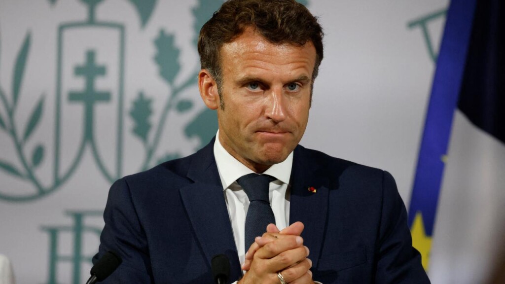 Macron (1)