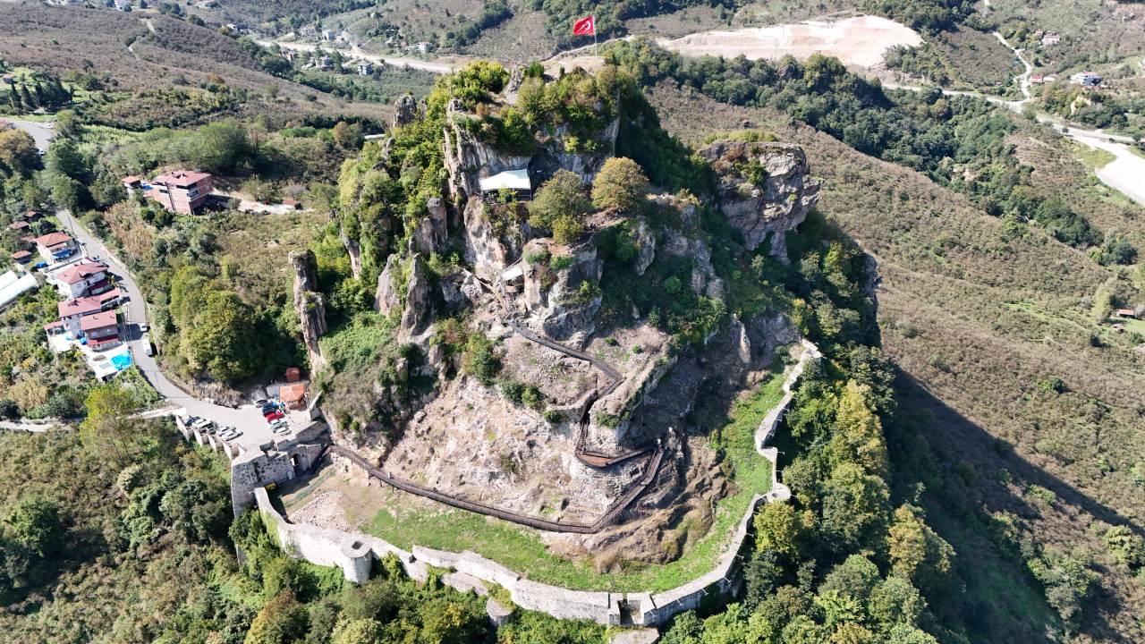 Ordu'nun tarihe açılan kapısı: Ünye Kalesi