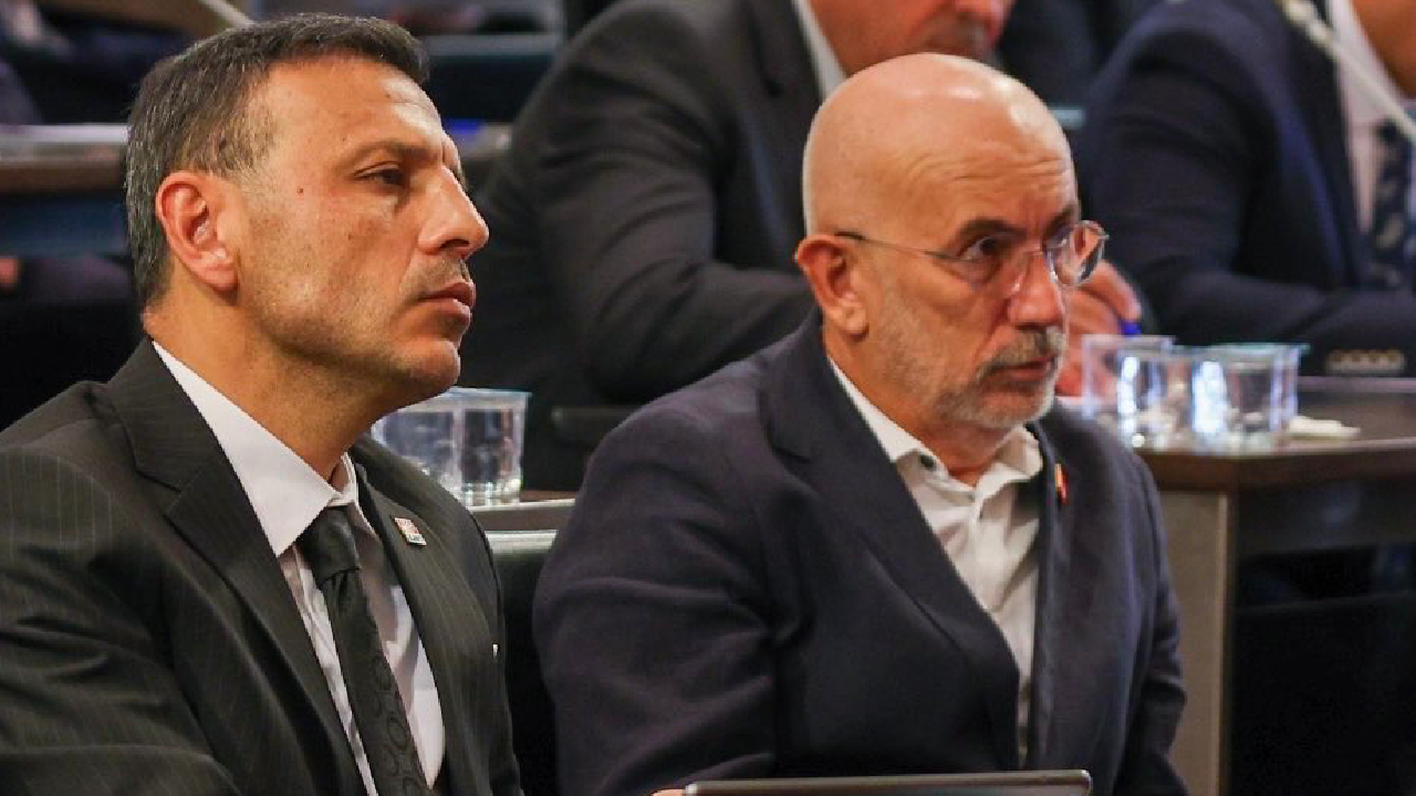 Özgür Çelik Ümit Erkol Chp