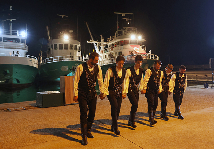 Vira Bismillah! Balıkçılar Denize Açıldı3