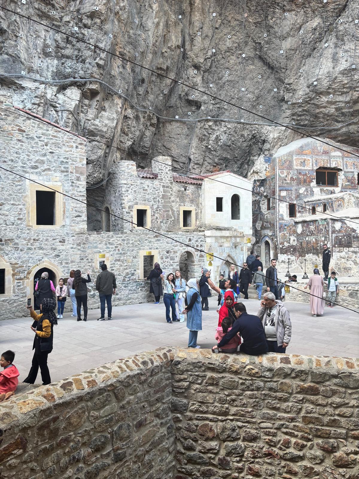 sümela manastırı
