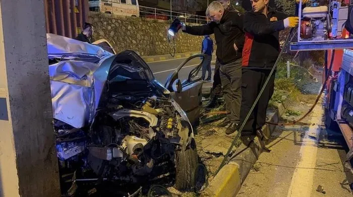 Zonguldak’ta Dehşet Otomobil Ikiye Ayrıldı, 2 Genç Hayatını Kaybetti2