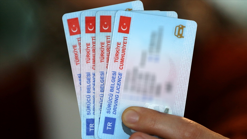 1 Kasım’dan Sonra Eski Tip Ehliyetler Geçersiz Olacak2