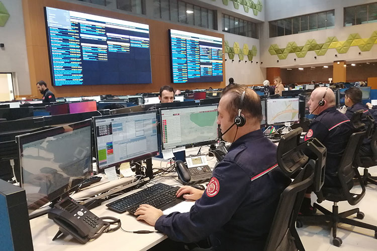 Ayrıca 81 ilde 14 bin 407 acil çağrı personeline eğitim verildi ve merkezin tanıtımı için 2 milyon 12 bin 878 materyal dağıtıldı.