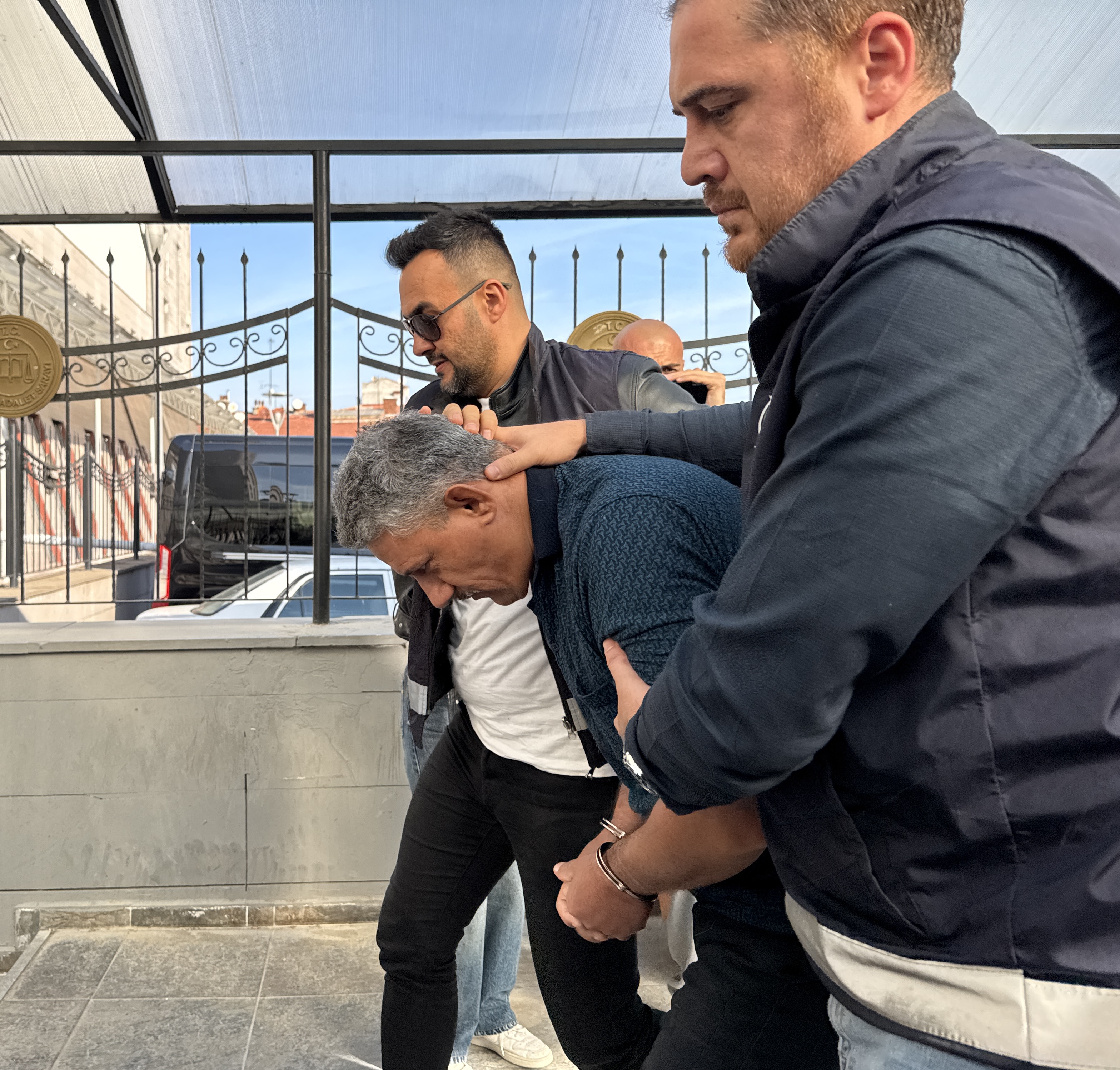 çocuğunu darbeden baba gözaltı