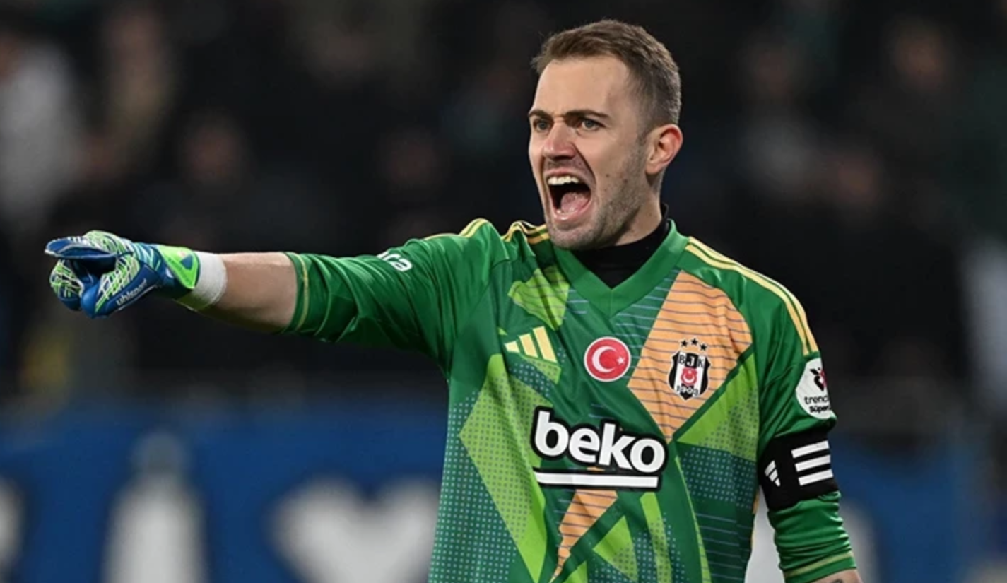 “TEKNİK KARARLARA HER ZAMAN SAYGI DUYDUM”
Mert Günok, alınan teknik ve yönetimsel kararlarla ilgili yorum yapmadığını belirterek, “Kariyerimin hiçbir döneminde alınan teknik ve yönetimsel kararlara ilişkin yorum yapmadım. Her türlü karara saygı duydum, bundan sonra da saygı duyacağım.” ifadelerini kullandı.