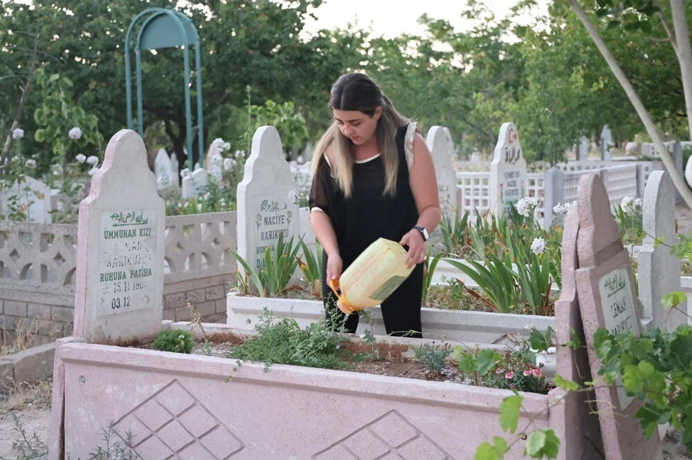 Bir Günlükken Cami Avlusuna Bırakıldı, 34 Yıl Sonra Ailesini Buldu1