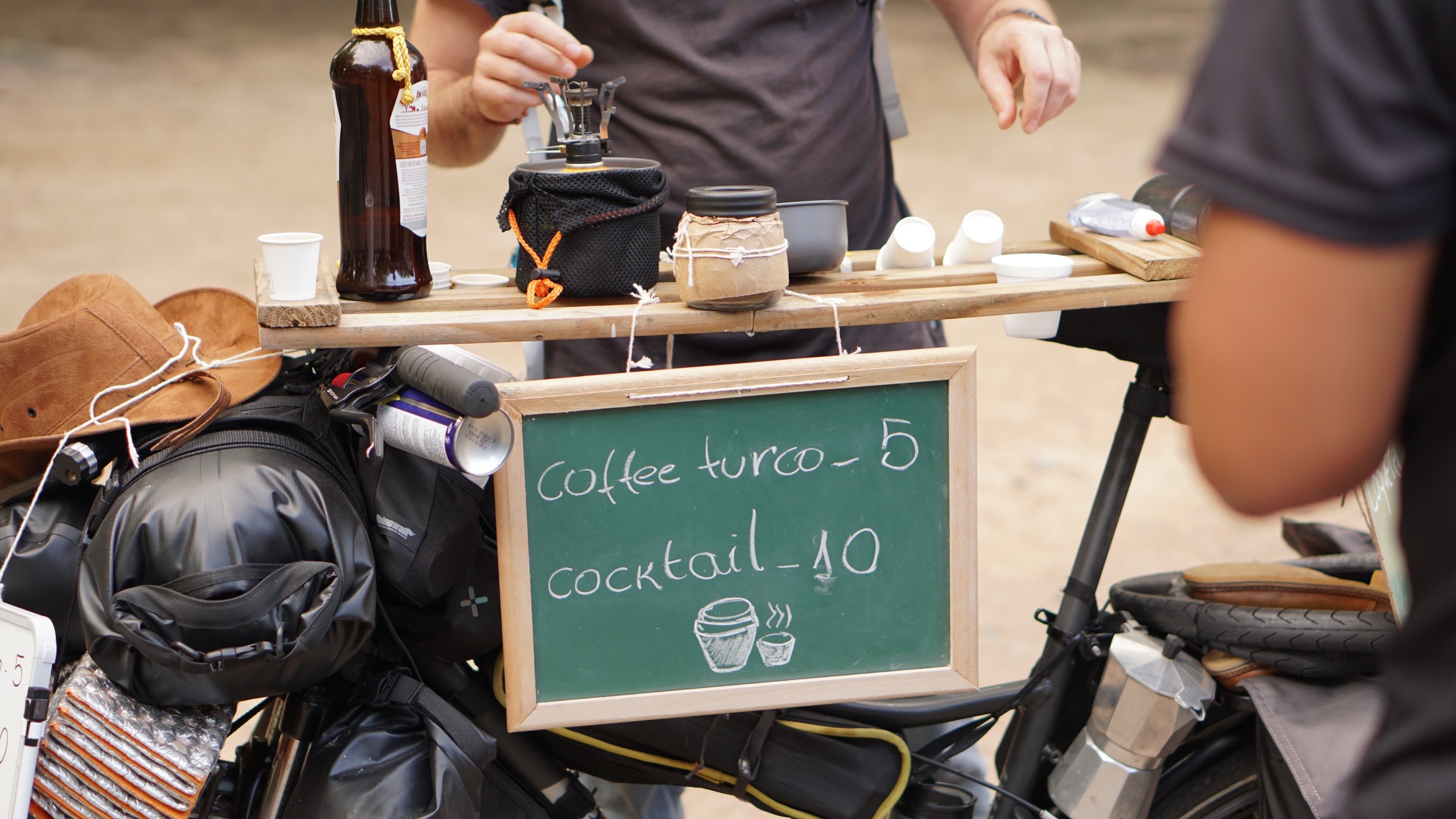 Bisikletiyle 10.750 Km Yol Yaptı, Brezilya’da Türk Kahvesi Sattı1