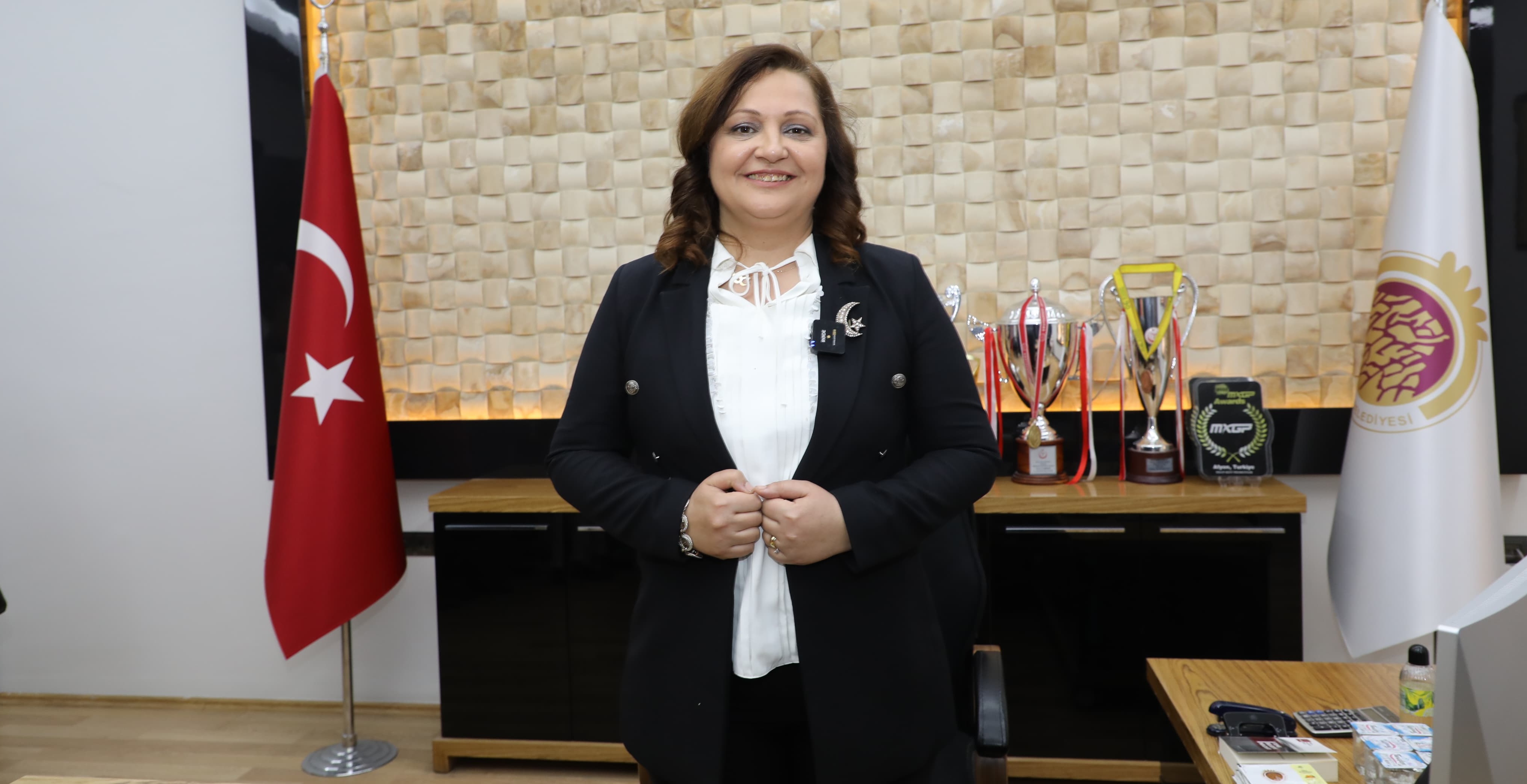 Burcu Köksal’dan Açıklama Geldi Hiçbir Yere Gitmiyorum1