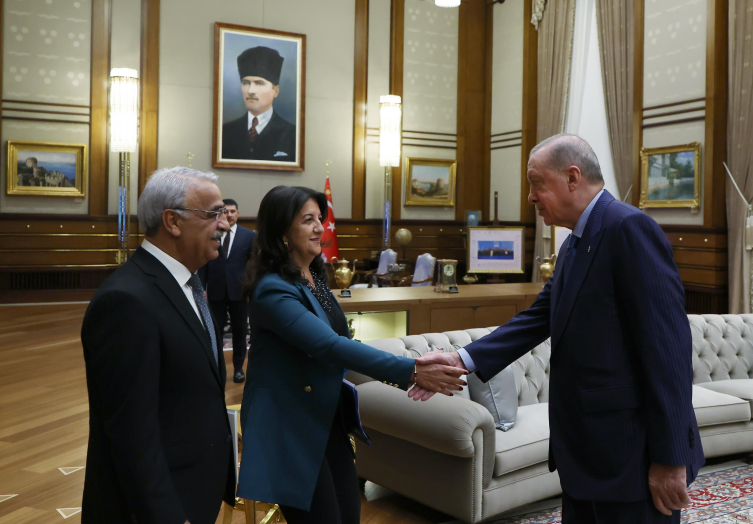 Dem Imralı Heyeti Külliyede