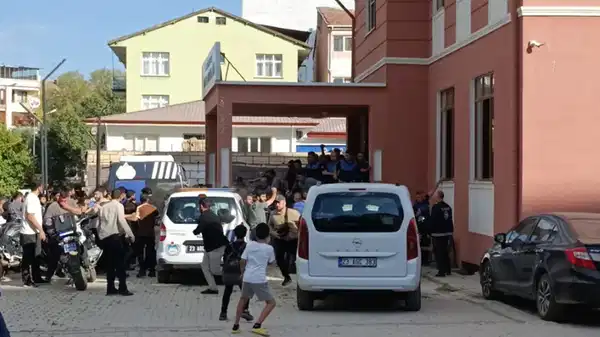 Elazığ’da Olaylı Gün! Furkan Vakfı Üyeleriyle Zabıta Arasında Gerginlik!