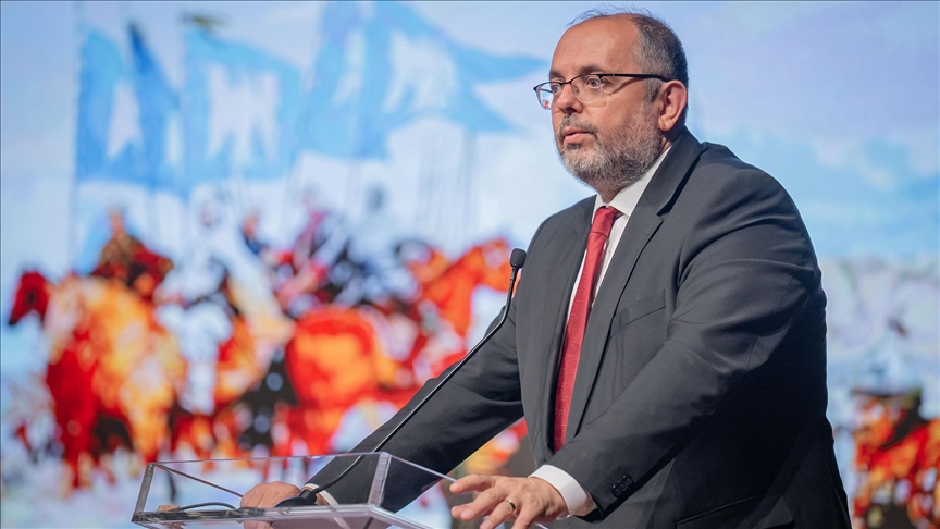 Erhan Afyoncu-1