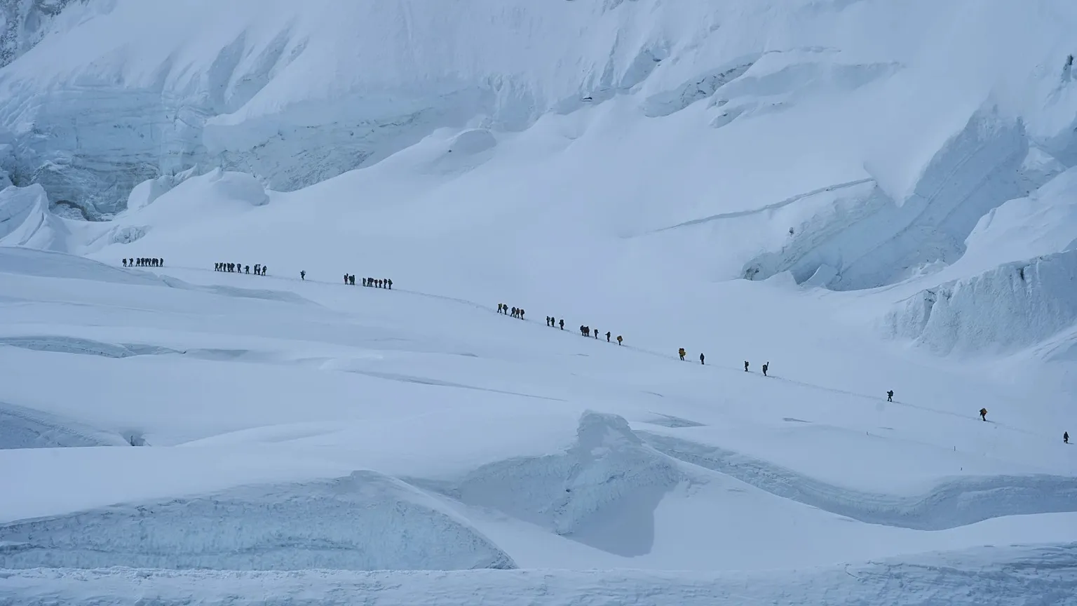 Everest Kar Fırtınası Bin Dağcı Mahsur Kaldı, Günler Sonra Iletişim Kuruldu2