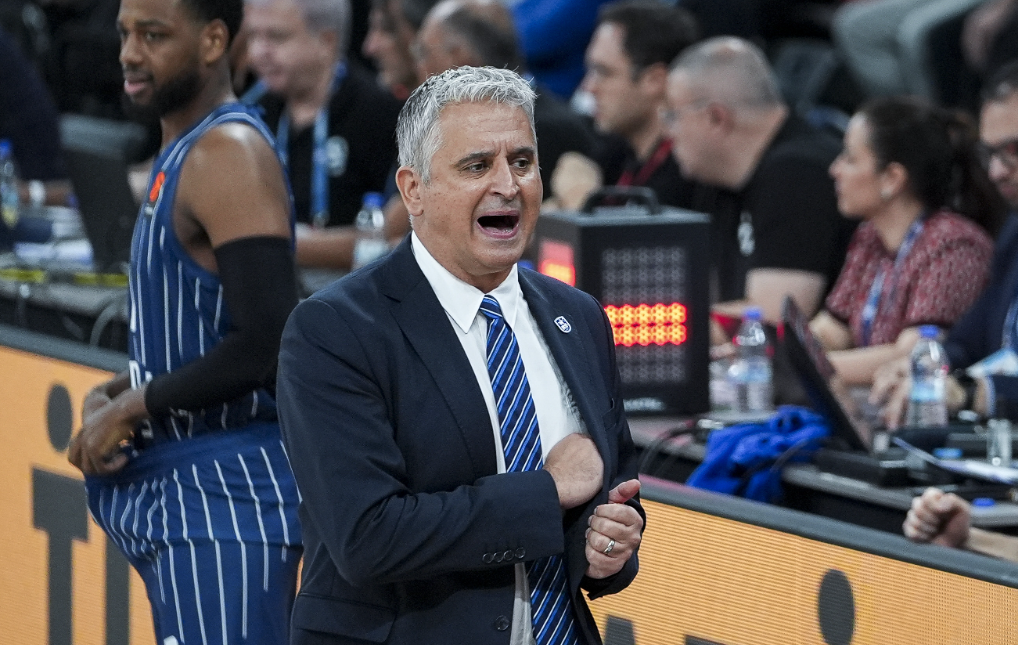 Üçüncü çeyrekte iki takım da savunmada etkili olurken skor birçok kez el değiştirdi. Son periyoda 58-58 eşitlikle girildi. Fenerbahçe Beko, final çeyreğine Colson ve Wilbekin’in üç sayılık isabetleriyle başlarken farkı 6 sayıya çıkardı.