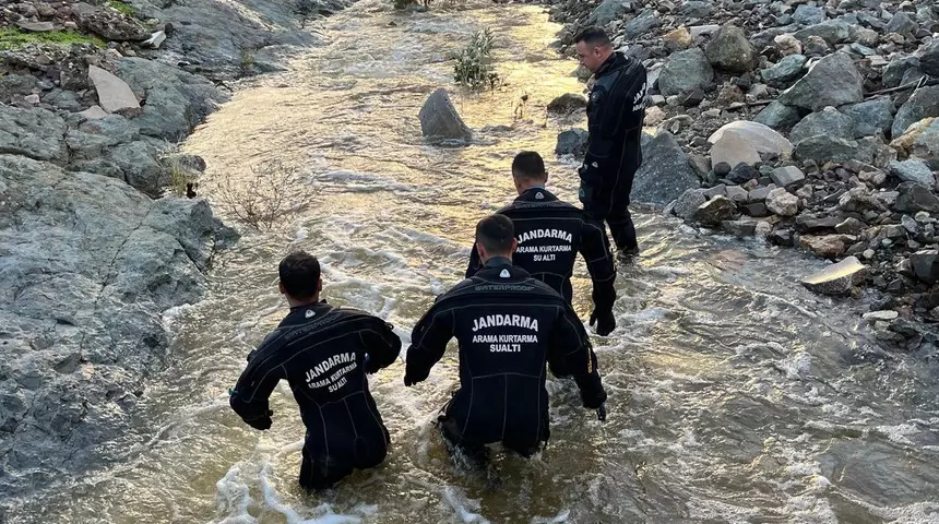 Foça'daki Sel Felaketinde Acı Haber Geldi! Kayıp Kişinin Cansız Bedenine Ulaşıldı2