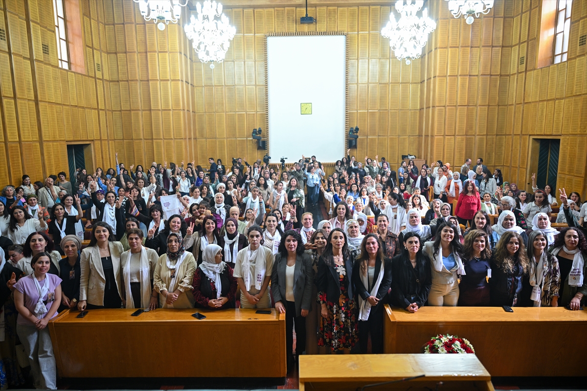 Hatimogullari Dem Parti Tbmm Grup Toplantisinda Konustu 17B5793