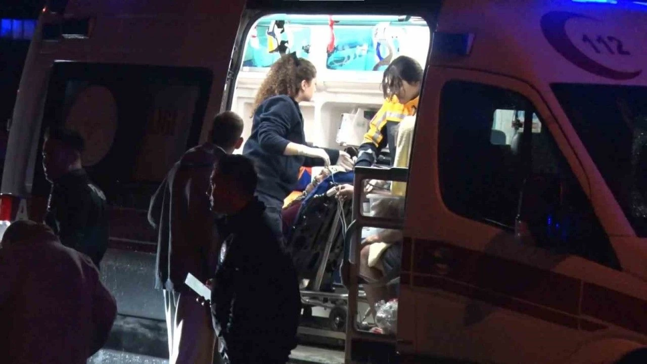 Kadıköy’de Tehlikeli Yangın 20 Kişi Hastanelik Oldu2