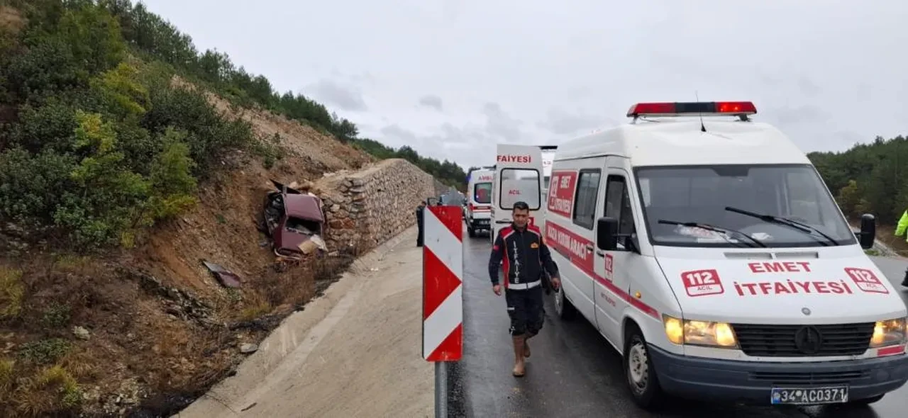 Kütahya’da Kaygan Yol Can Aldı Karı Koca Hayatını Kaybetti2