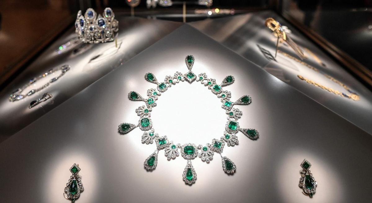 Louvre Soygununda Yakalanan Iki Zanlı Suçunu Itiraf Etti3-1