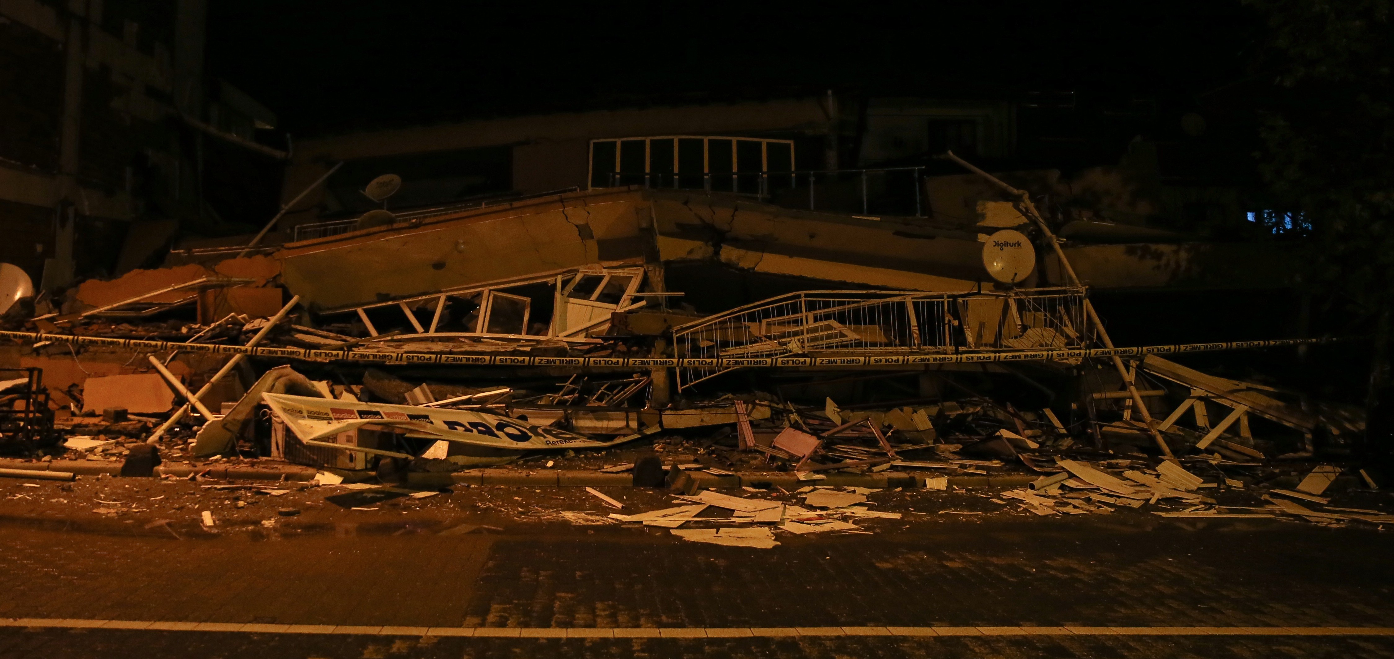 Manisa’da Deprem Sonrası Eğitime Ara Verildi! 5 Ilçede Tatil Kararı Alındı1