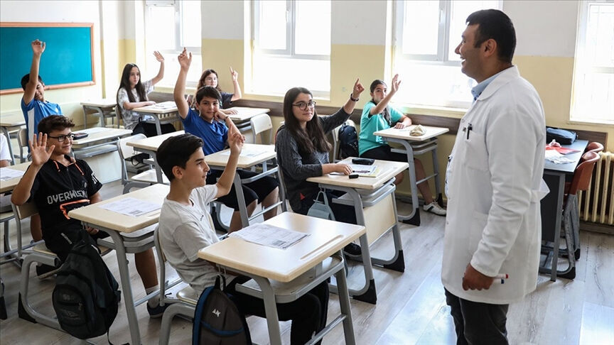 Meb Duyurdu Öğretmenler Ara Tatilde Evden Çalışacak