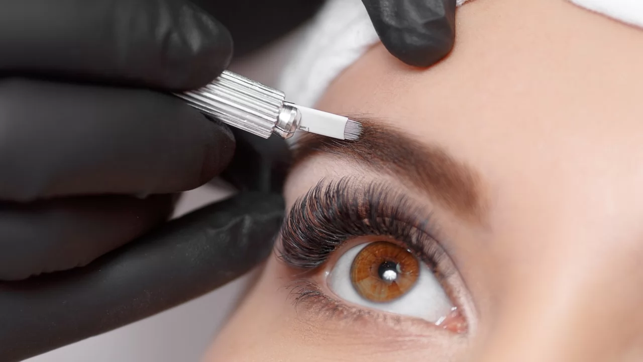 Microblading Nedir, Nasıl Uygulanır Kalıcı Mı, Acıtır Mı1