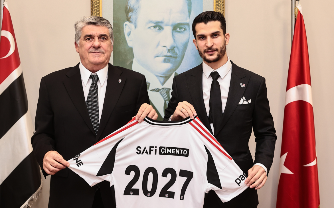 YILLARINI BEŞİKTAŞ’A ADADI
Beşiktaş altyapısında yetişen Necip Uysal, 2009 yılında A takıma yükseldi. O tarihten bu yana aralıksız olarak siyah-beyazlı formayı giyen deneyimli oyuncu, hem saha içindeki disiplini hem de aidiyet duygusuyla taraftarın gönlünde özel bir yer edindi.