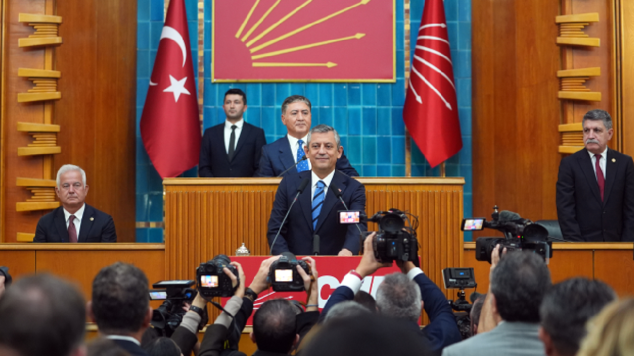 Özgür Özel-37
