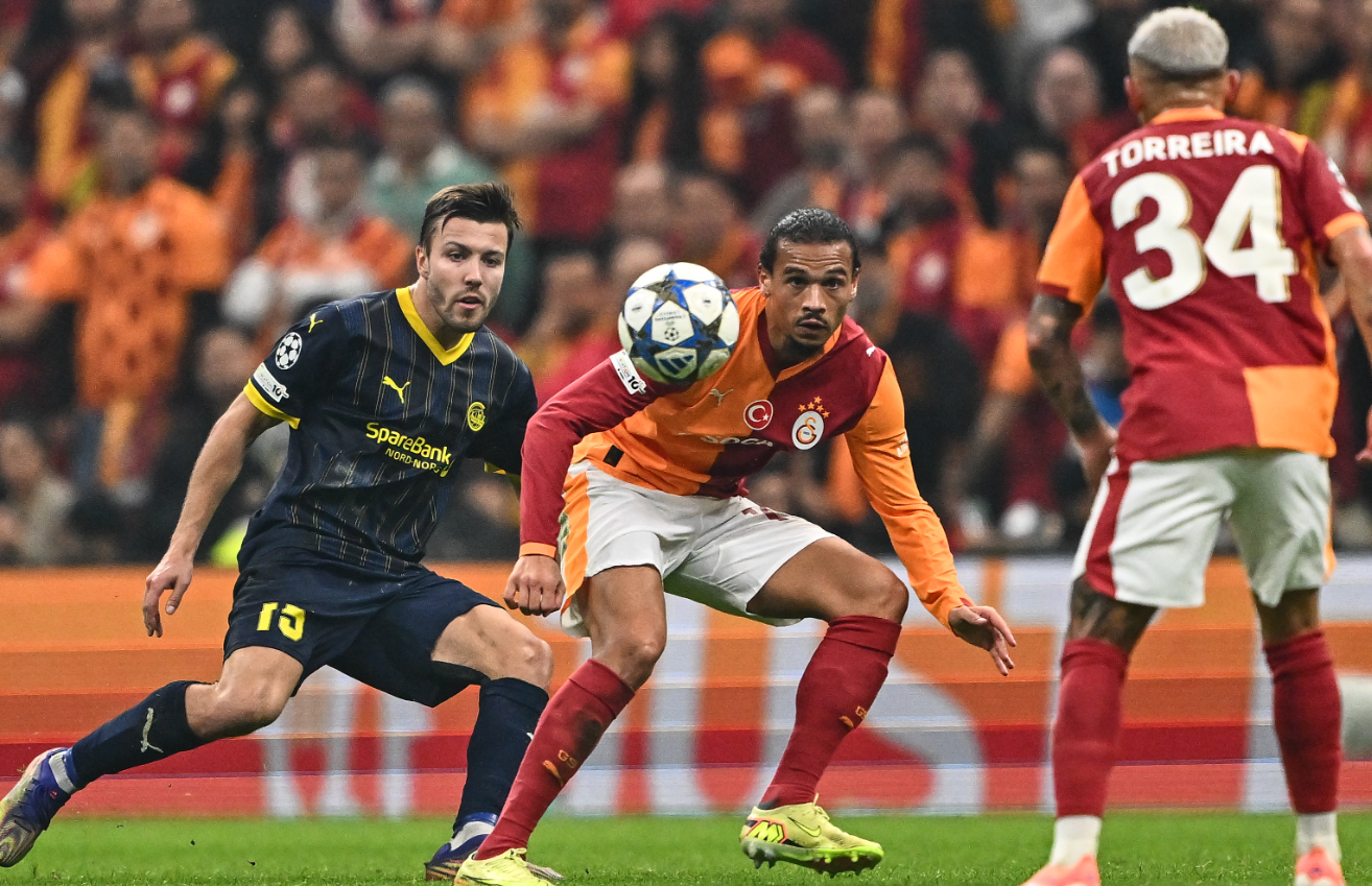 “RAKİP HANGİ BİRİNE TEDBİR ALSIN?”
Ömer Faruk Ünal, Galatasaray’ın hücum çeşitliliğini ön plana çıkardı:
“Galatasaray sadece Osimhen’le değil, Sane, Barış Alper, Yunus’la da pozisyon buluyor. Rakip hangi birine önlem alsın? Takım toplu hücum ve toplu savunma yaptı, rakibi sürekli hataya zorladı.”