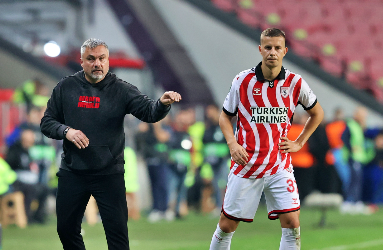 Basın toplantısında Türkiye’de teknik direktörlerin kısa sürede görevden alındığını hatırlatan Reis, “Türkiye’de çok hızlı bir şekilde hoca değişikliğine gidiliyor. 16 aydır görevdeyim ve bu süreçte birçok teknik adam değişti. Burada kalabildiğim için gurur duyuyorum” açıklamasında bulundu.