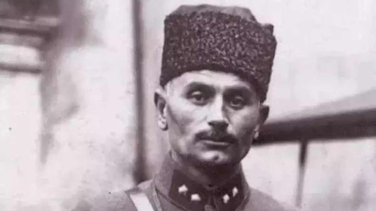 Topal Osman Kimdir