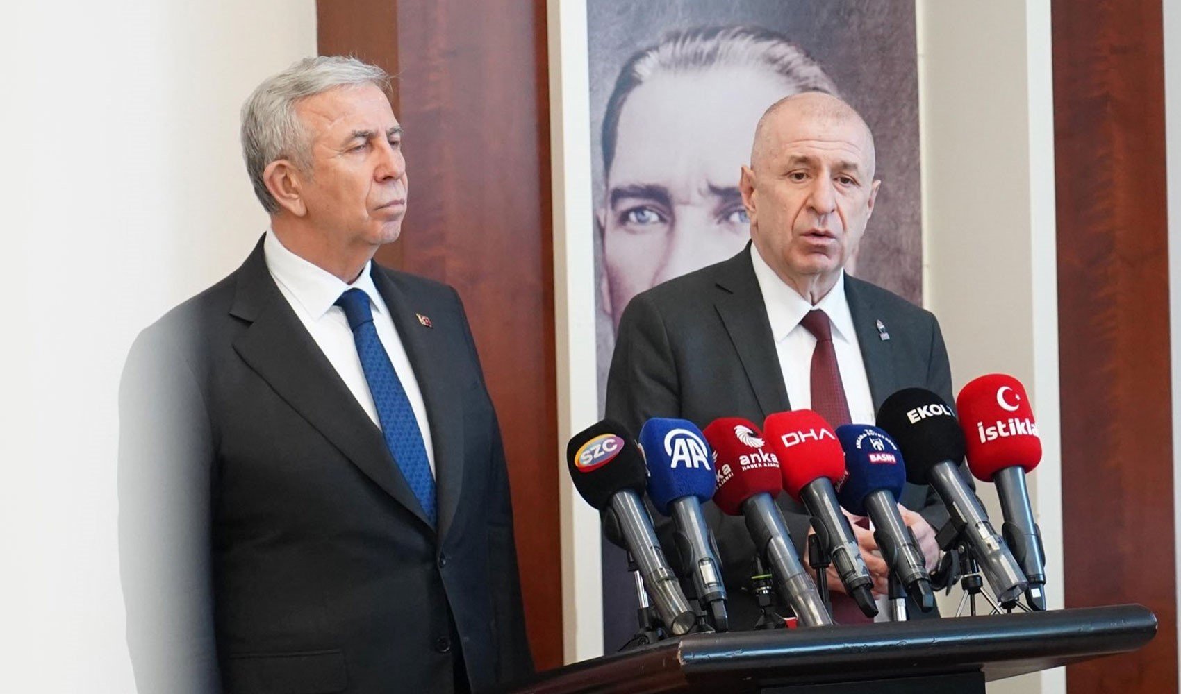 Ümit Özdağ’dan Destek Ziyareti “Mansur Yavaş Yalnız Değildir”