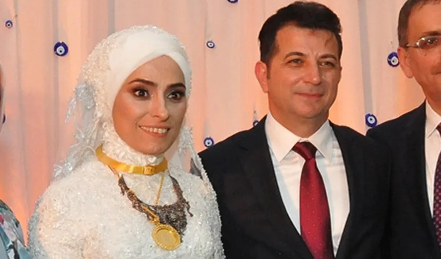 Zehra Taşkesenlioğlu Ve Ünsal Ban
