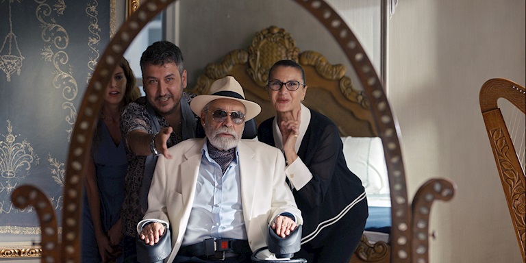 82E1E957 33Fe 4533 B295 7F7E21A896E6 Kapak