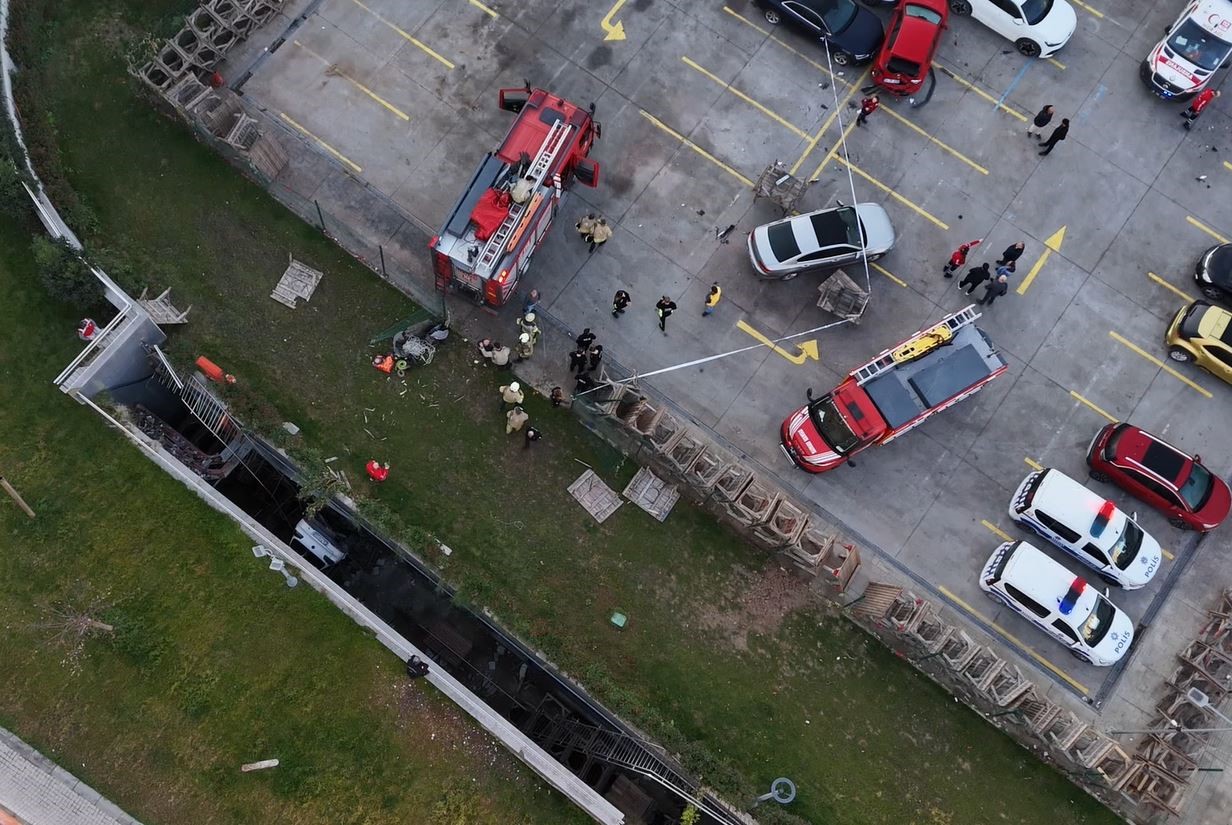 Bahçelievler’de Akılalmaz Kaza Sürücü Araçlara Çarparak Boşluğa Düştü2