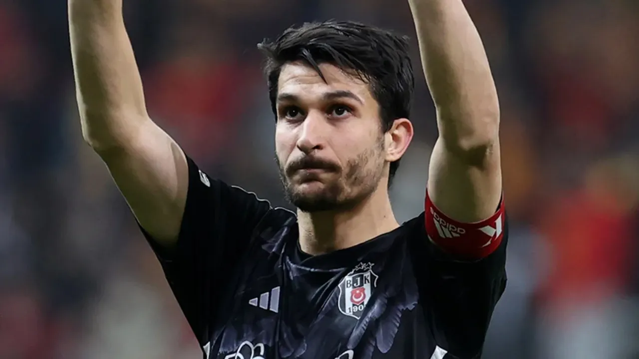 Besiktas Kaptani Necip Uysaldan Bahis Iddialarina Jet Yanit Fikri Aklimdan Bile Gecmedi