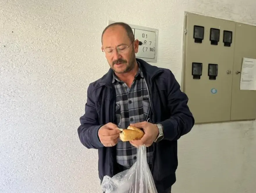 Ekmekten Poşet Çıktı