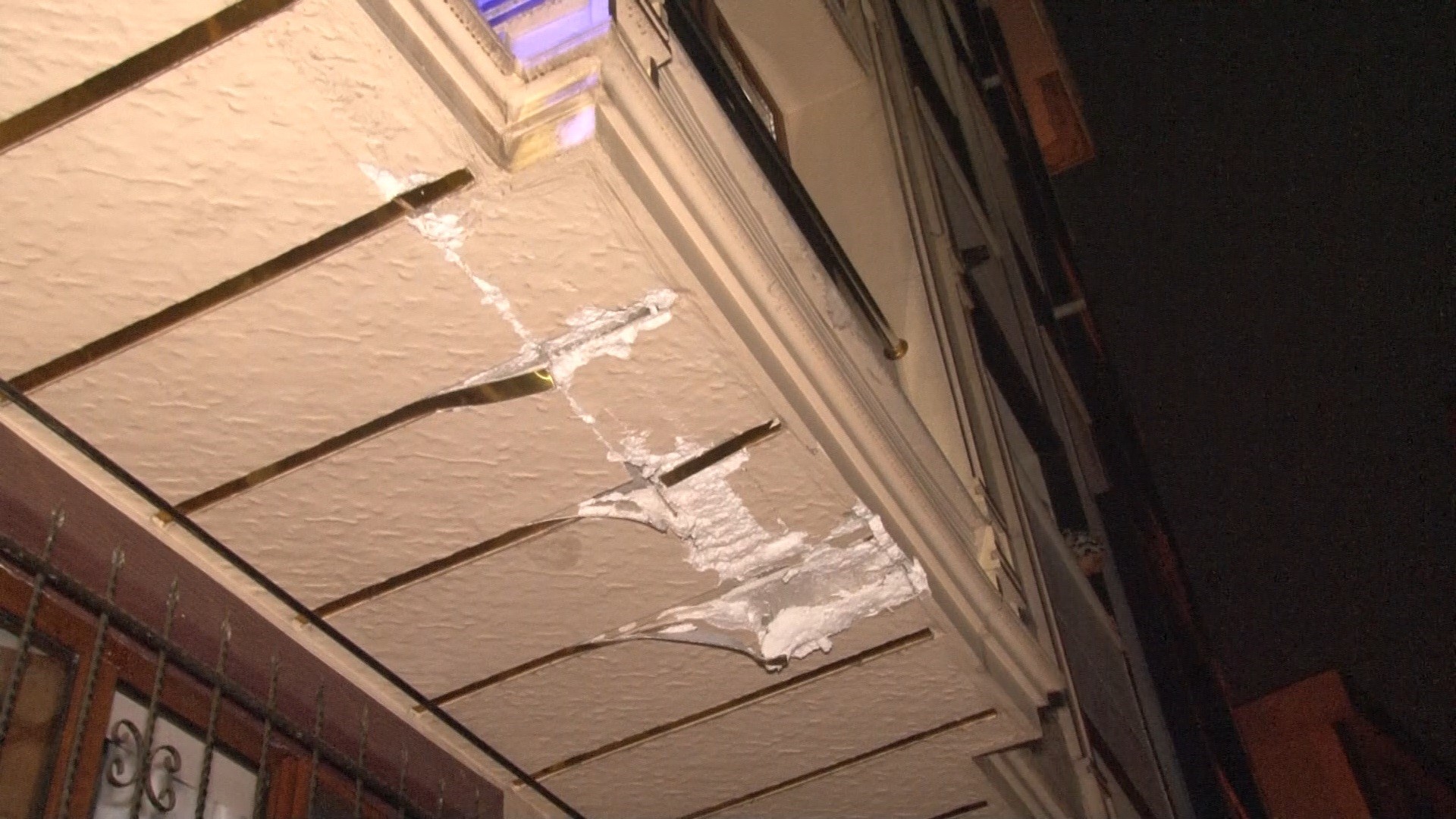 Eyüpsultan’da Vinç Sokağa Daldı, Dehşet Saçtı! Mahalleli Deprem Sandı2