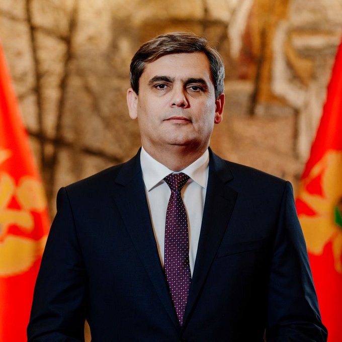 G5922 Dl W Y A Ajeg P